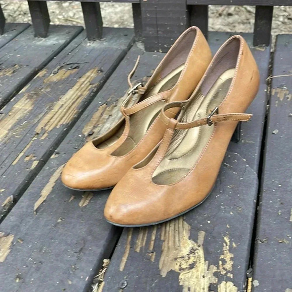 Kelly and Katie tan leather heels size 9.5 - Picture 1 of 7